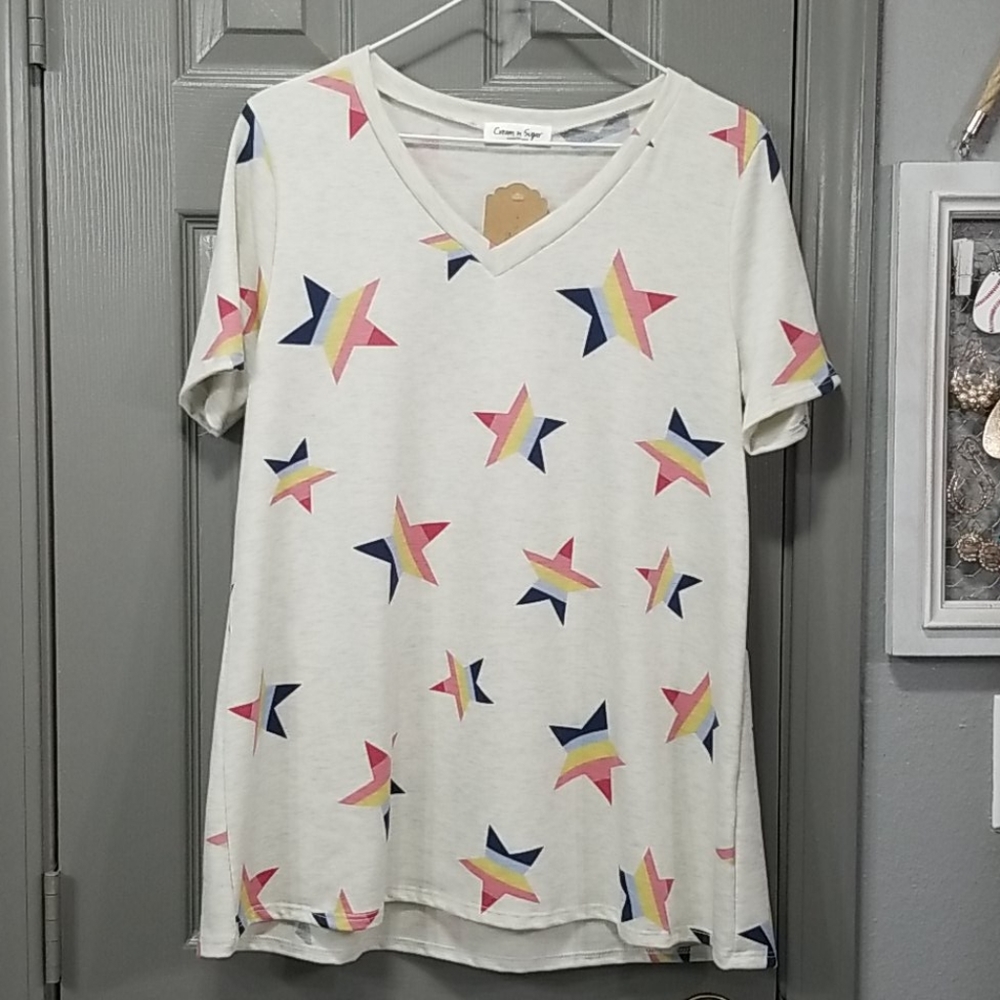 💜🚨NWT🚨RAINBOW STARS TEE